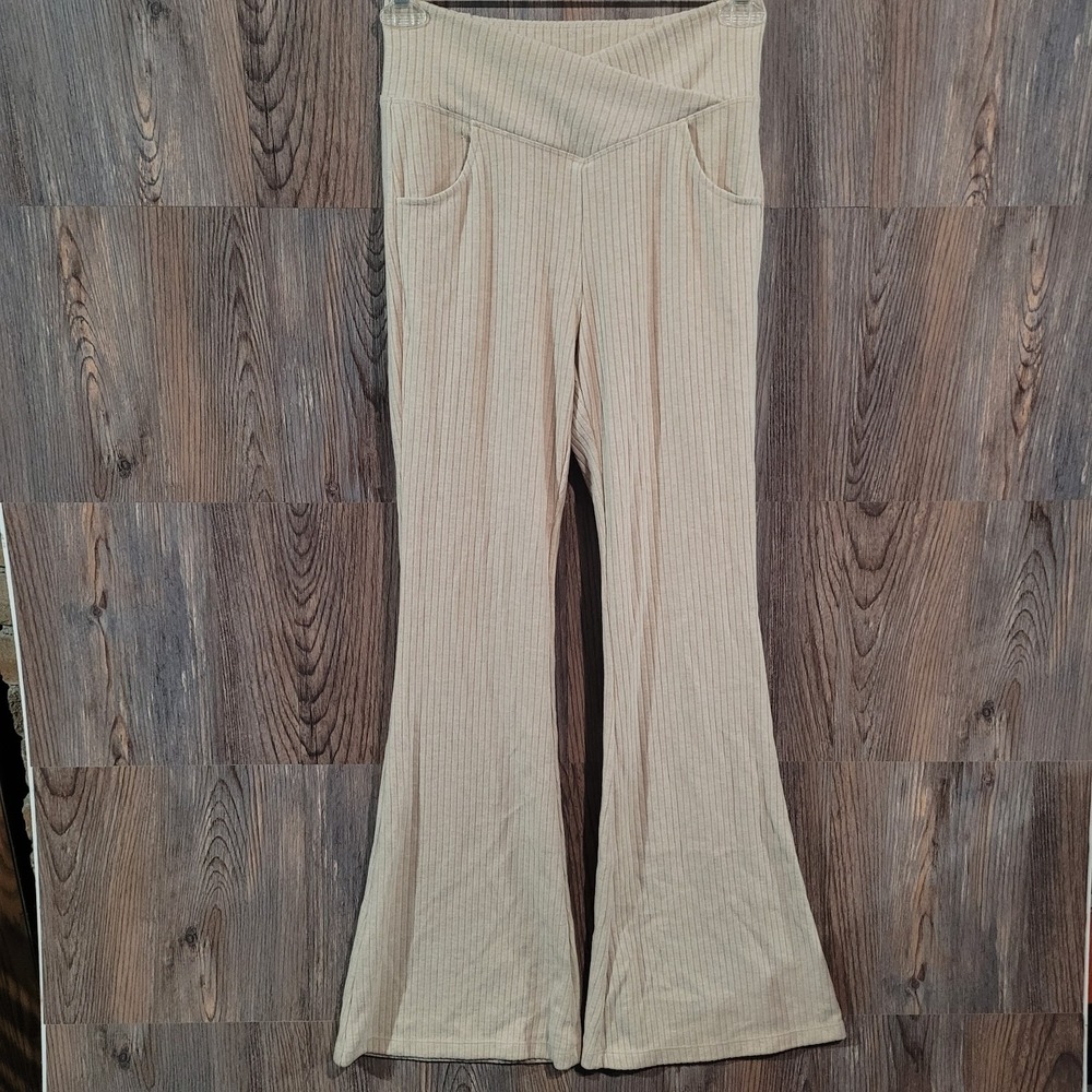 Halara Ribbed Knit Crossover Hi-Rise Casual Flare Pants MTall x 33 Beige Fog